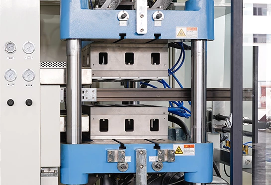 Three-station Plastic Thermoforming Machine