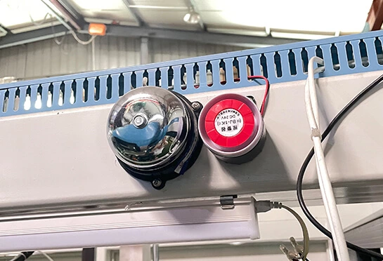 Machine de thermoformage de plastique à quatre stations