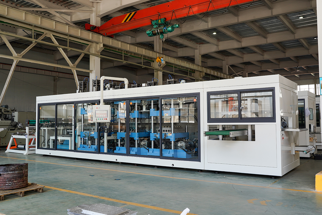 Fully automatic four-station plastic thermoforming machine TTF-700AF